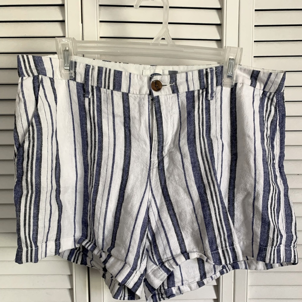 Old Navy striped cloth shorts Size 10
